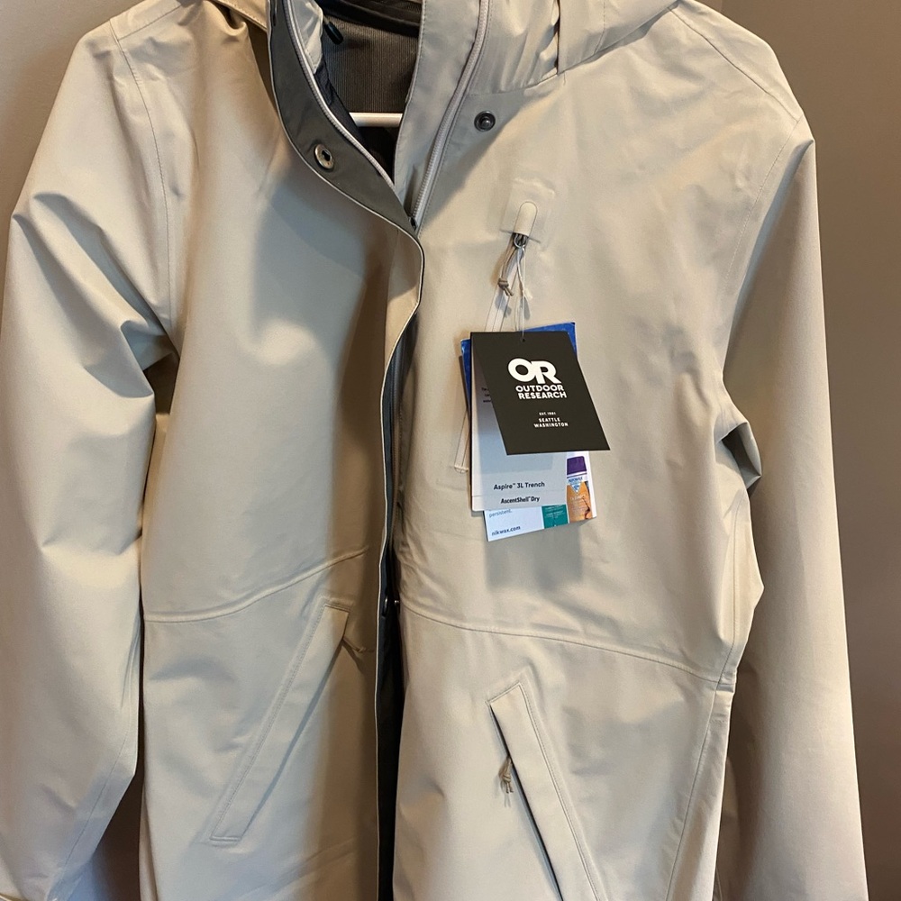 Outdoor Research Womens Aspire 3L Trench Jacket- Oyster